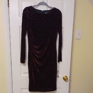 Tommy Hilfiger Sz 10, Velvet Patterned Burgundy Long Sleeve Dress. NWT